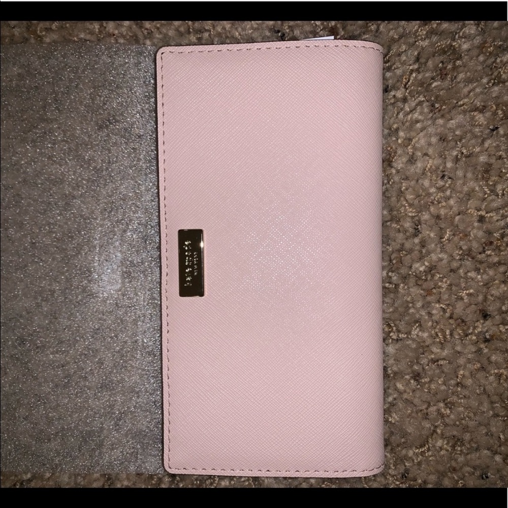 FLASH SALE❗️ Kate Spade Laurel Way Stacy Wallet - Picture 2 of 7